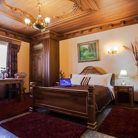 Brilant Antik Center Hotel Tirana Buitenkant foto