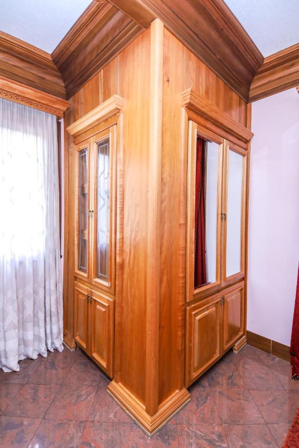 Brilant Antik Center Hotel Tirana Buitenkant foto