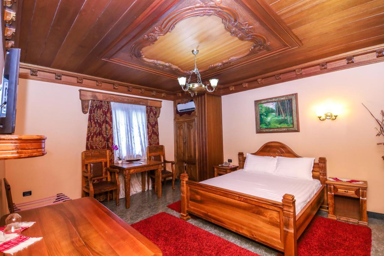 Brilant Antik Center Hotel Tirana Buitenkant foto