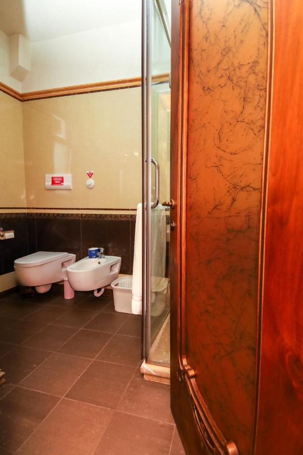 Brilant Antik Center Hotel Tirana Buitenkant foto