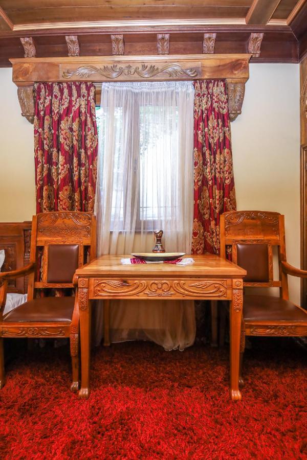 Brilant Antik Center Hotel Tirana Buitenkant foto