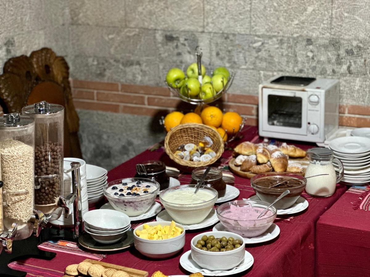 Brilant Antik Center Hotel Tirana Buitenkant foto